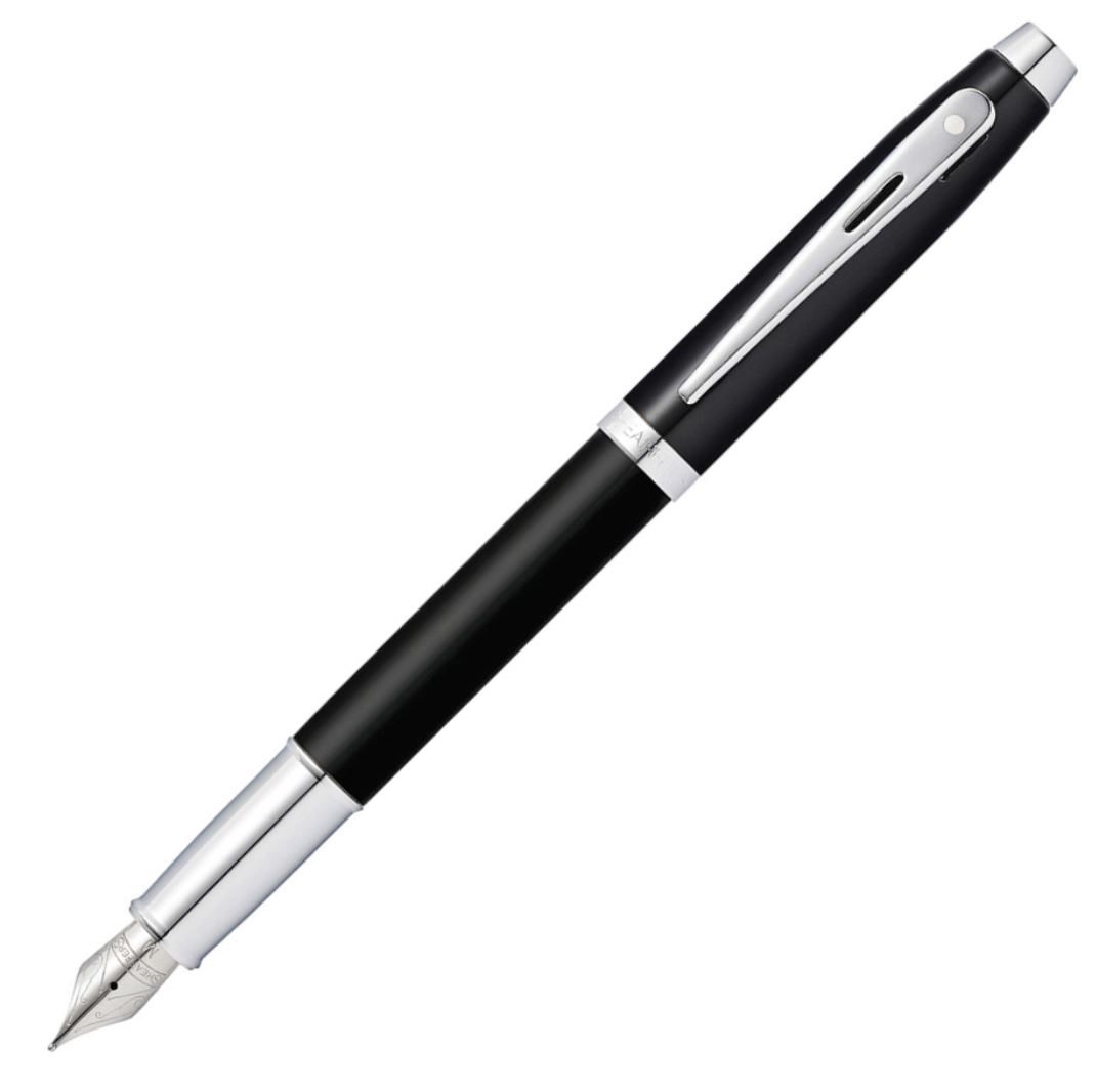 Sheaffer 100 Matte Black with Chrome Trim fountain pen. E0931753